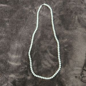 Vintage costume pearl necklace